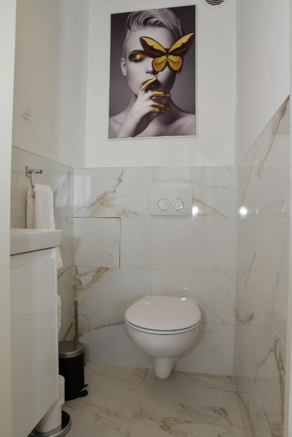 Apartment Buracom Trendy
